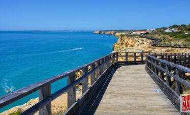 Scenic day trip to Algarve with Tour Map Portugal, visiting Benagil Cave, Carvoeiro, and Lagos.
