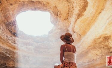 Scenic day trip to Algarve with Tour Map Portugal, visiting Benagil Cave, Carvoeiro, and Lagos.