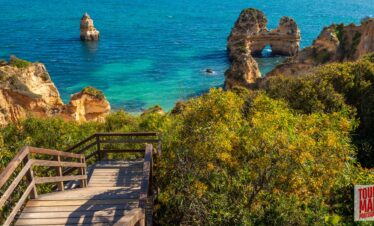 Scenic day trip to Algarve with Tour Map Portugal, visiting Benagil Cave, Carvoeiro, and Lagos.