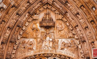 Gothic Monastery of Batalha, Portugal – a UNESCO World Heritage Site explored with Tour Map Portugal